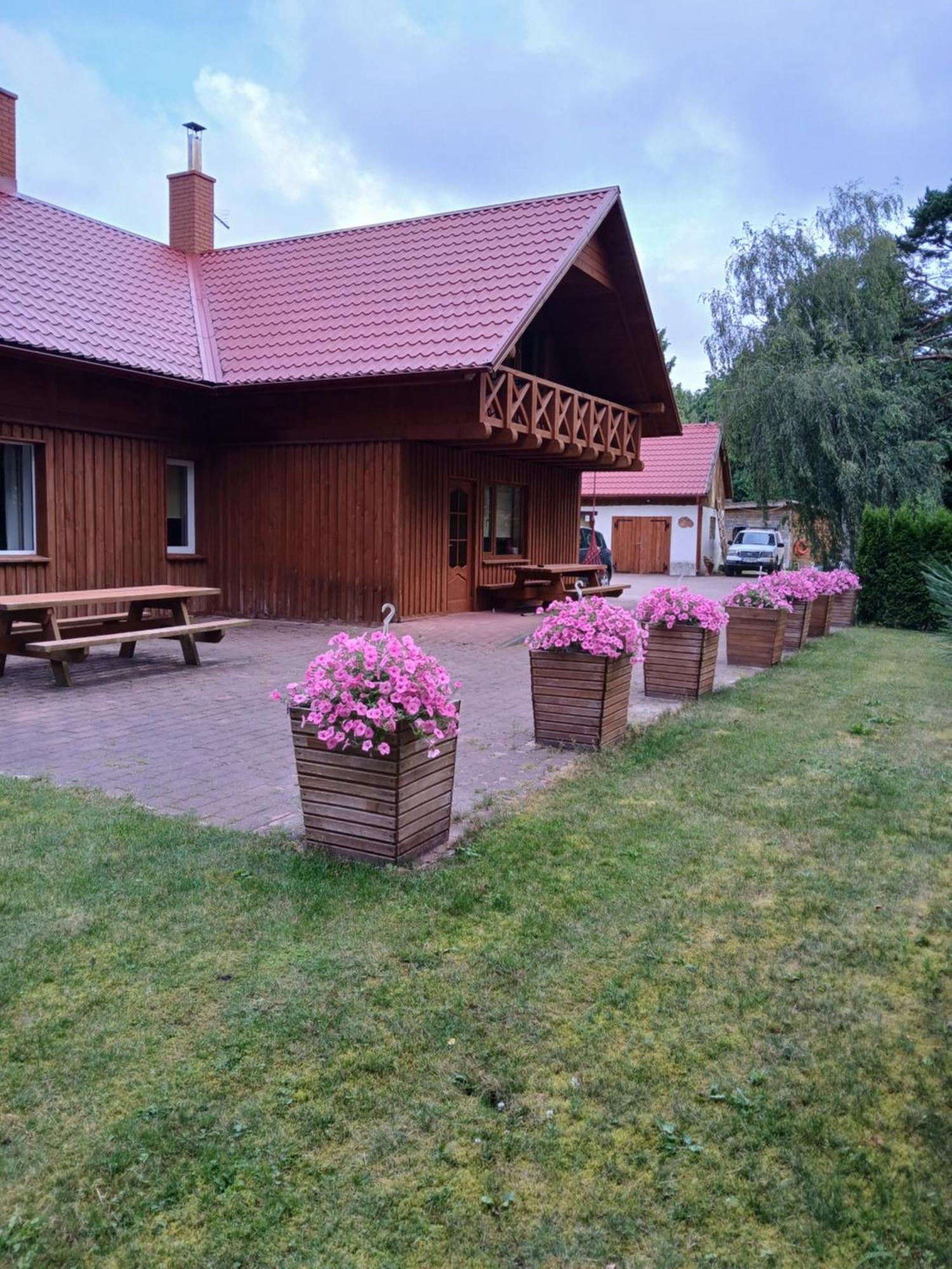 Guest House Vilcini Bernati Exterior photo